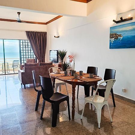 'Newly Refurbished' 'Sunny Seaview' At Regency With 2 Carpark By Shine Stay Петалинг Джая Екстериор снимка