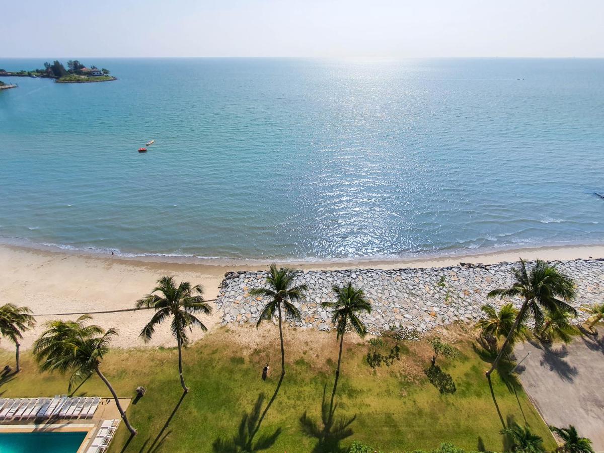 'Newly Refurbished' 'Sunny Seaview' At Regency With 2 Carpark By Shine Stay Петалинг Джая Екстериор снимка